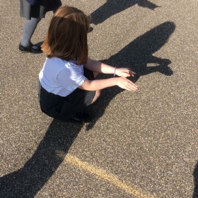 Y3 - SCIENCE - LIGHT AND SHADOW